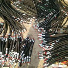 鑫源廠家熱銷高壓鋼絲編織膠管 高品質(zhì)橡膠管與膠管總成的專業(yè)選擇